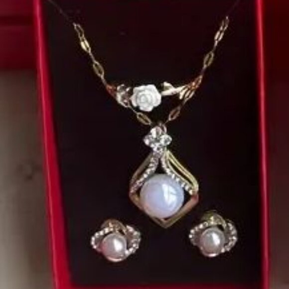 Pink & Gold Watch, Pink Butterfly Necklace, Bracelet, Earrings and Ring Set - Picture 8 of 8